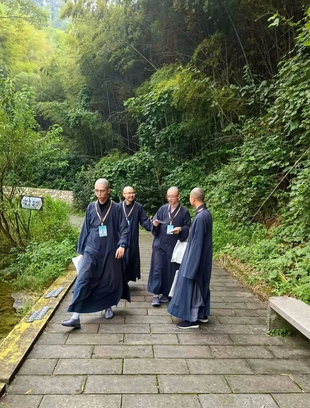 从不知所云到团体夺冠，一位学僧的佛教论辩会真实经历