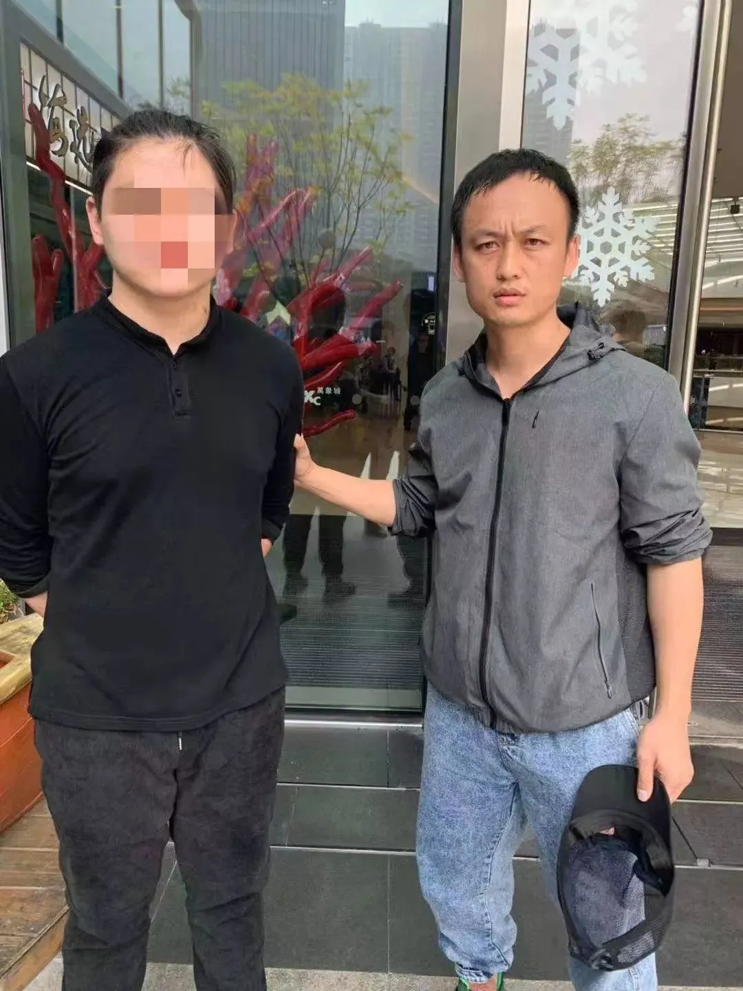 奔走相告（骗渣男说怀孕流掉让他内疚）骗渣男怀孕了.把事情闹大了的说说图片 第9张