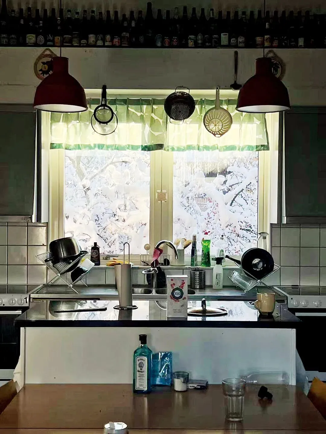 蒋洁的公寓和外面的雪景 图/受访者提供