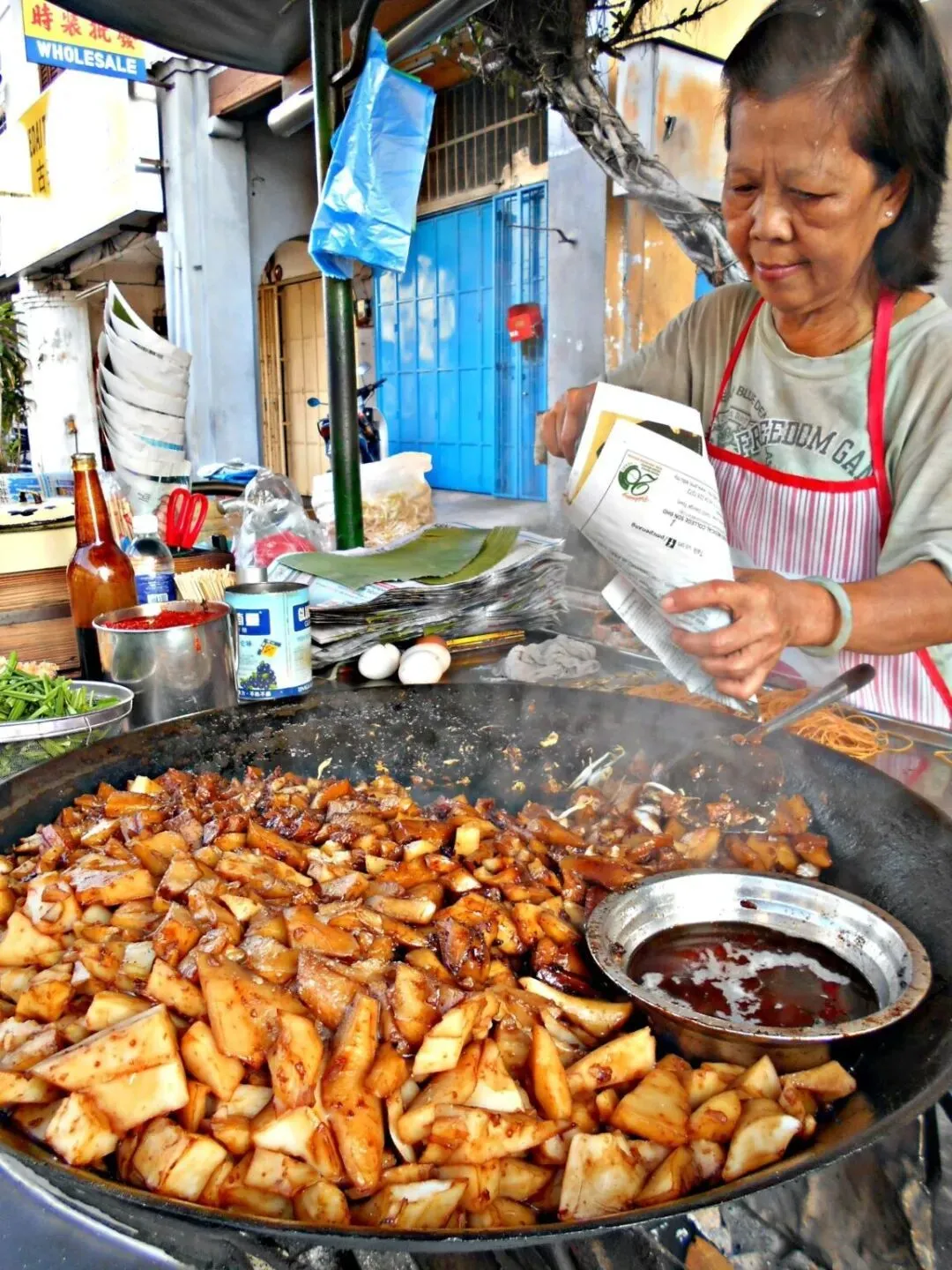 炒粿角：马来西亚标志性的街头食品- Mandarin.my