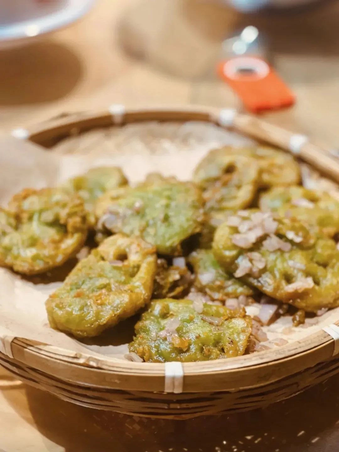 避暑+嗦粉，这座最被低估的四线小城，来了就不想走