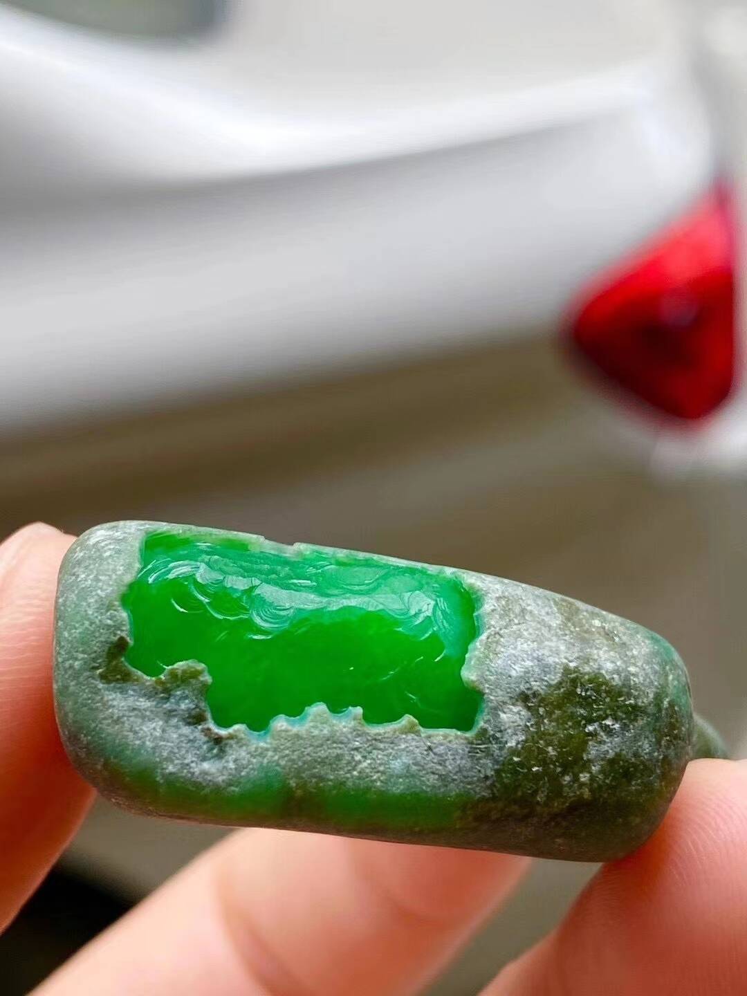 翡翠原石35克冰阳绿大戒面实物颜色更赞太美了