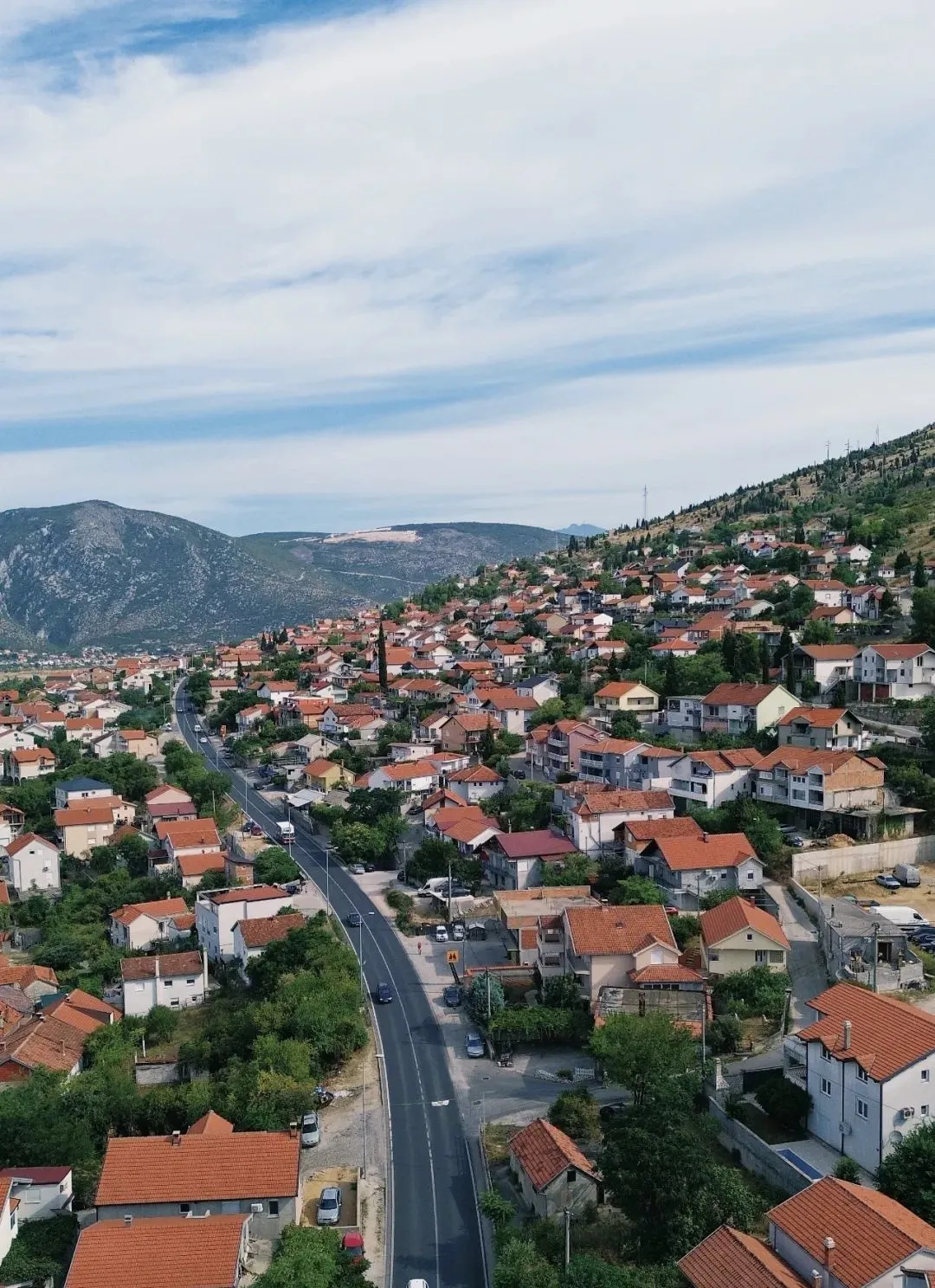 △波黑街景。（图/受访者供图）