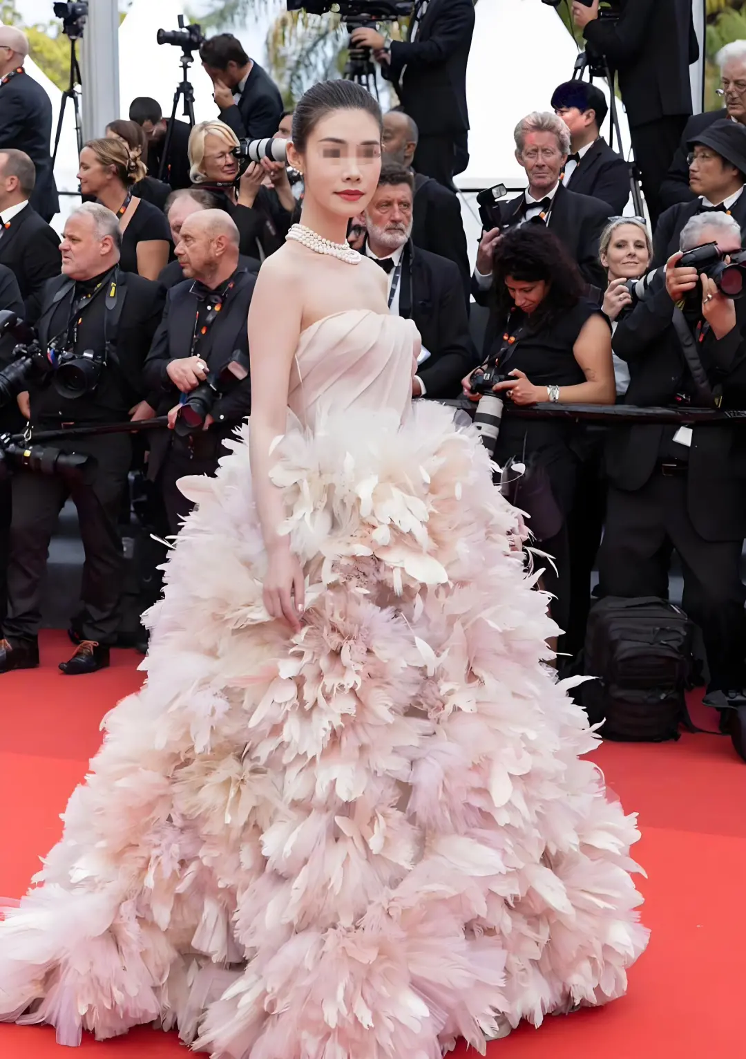 “美妆界李子柒”6天涨粉1500万，刚回归就被曝欠债1119万？_https://www.izongheng.net_快讯_第2张