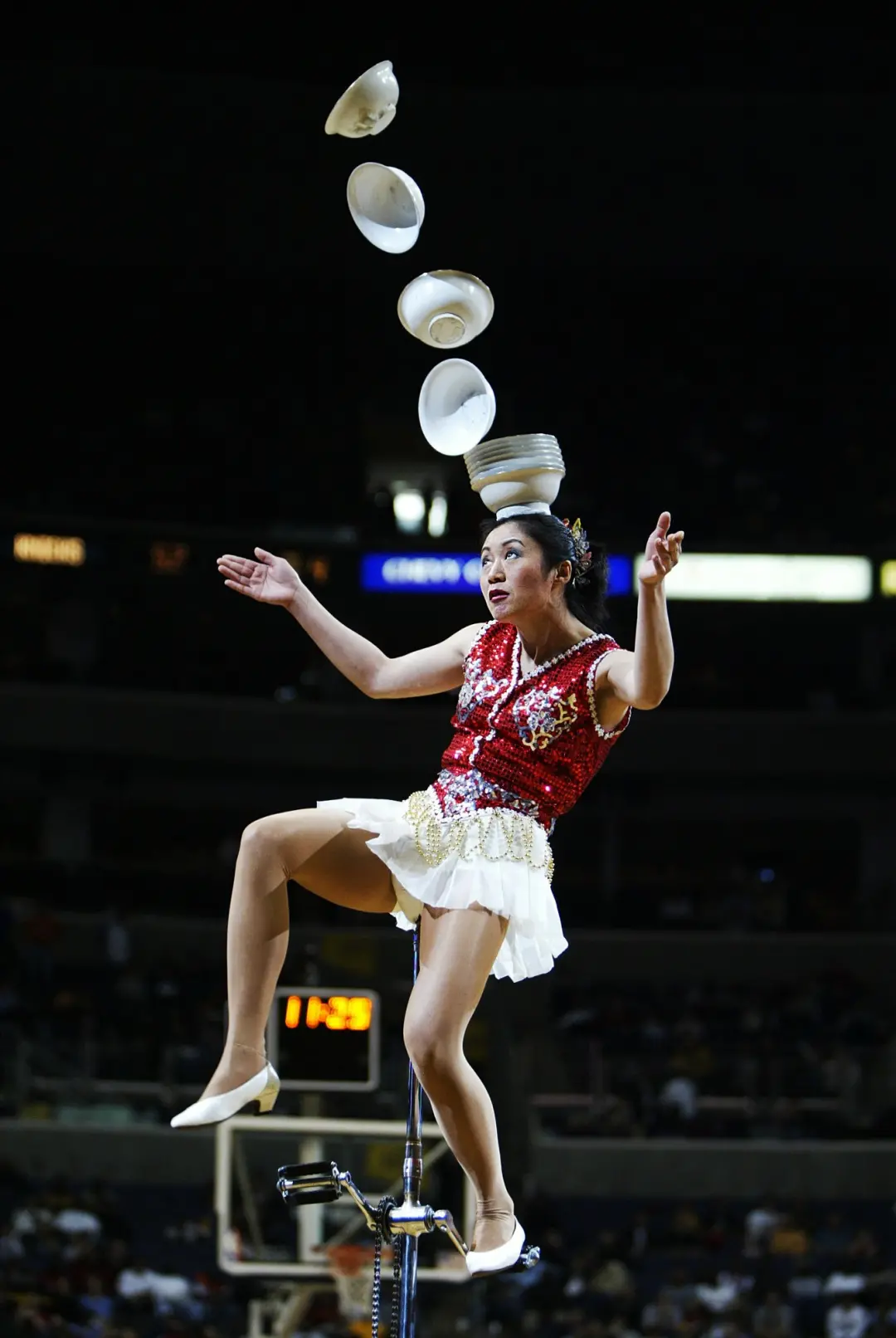 54岁中国大妈，统治NBA30年