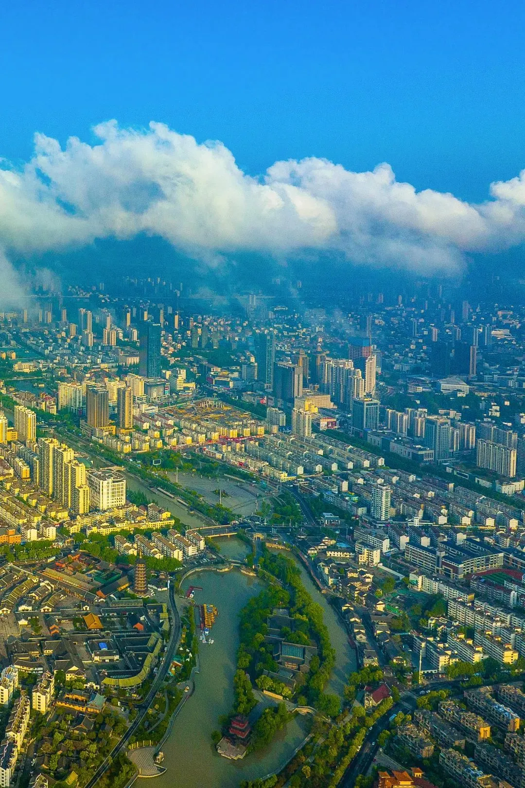 最被低估的江苏城市，凭什么定义了中国的南与北？