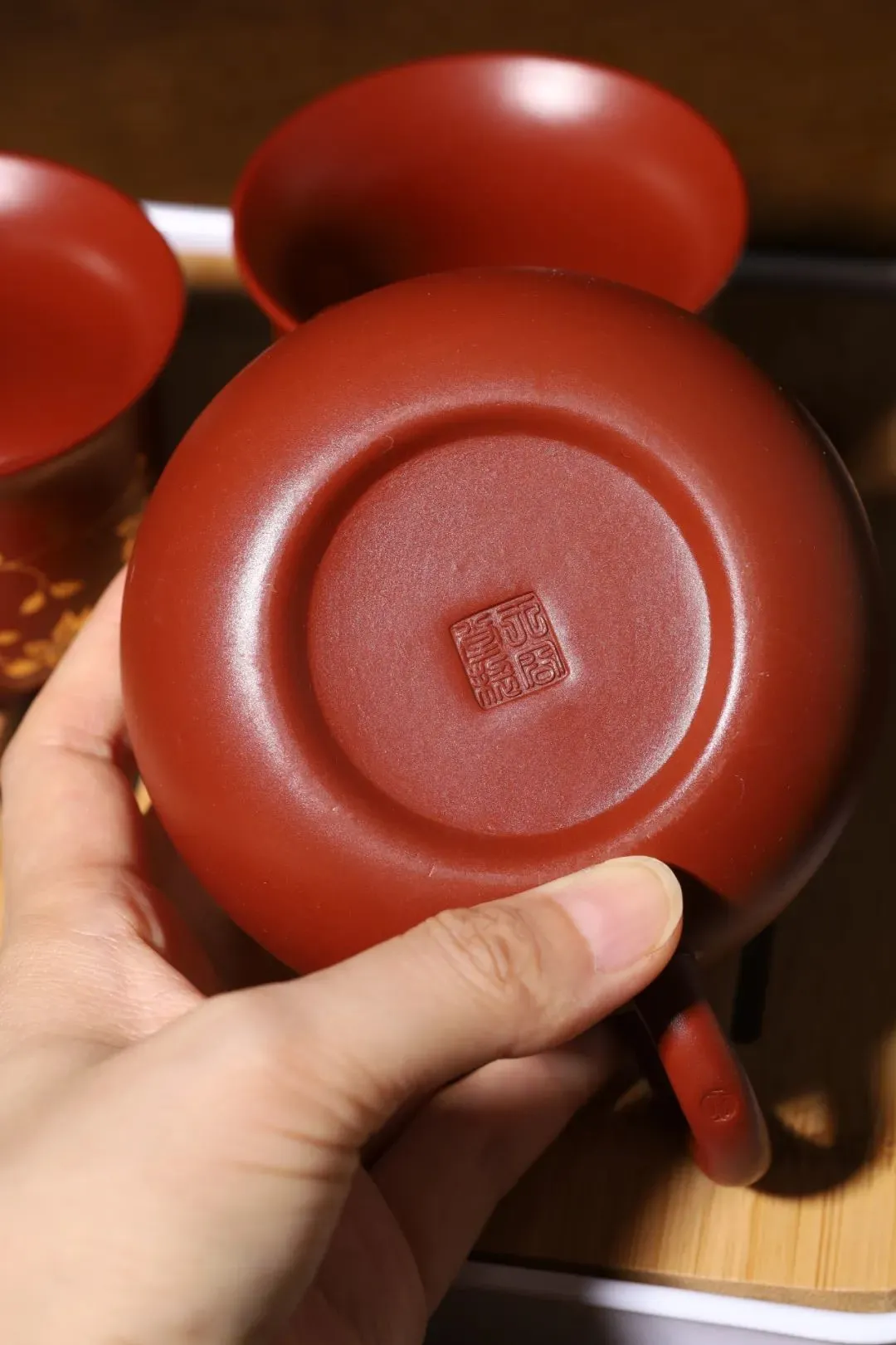 茶座上必备的“红宝石”！！乾隆御用茶壶！_凤凰网