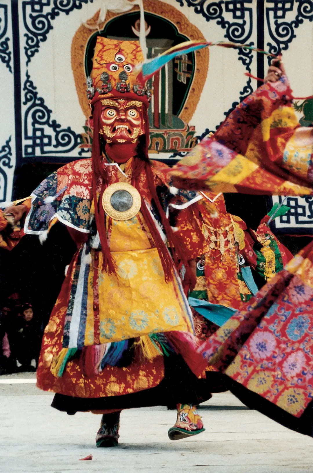 △西藏扎囊县桑耶寺跳神会，藏戏幻面表演。（图/视觉中国）