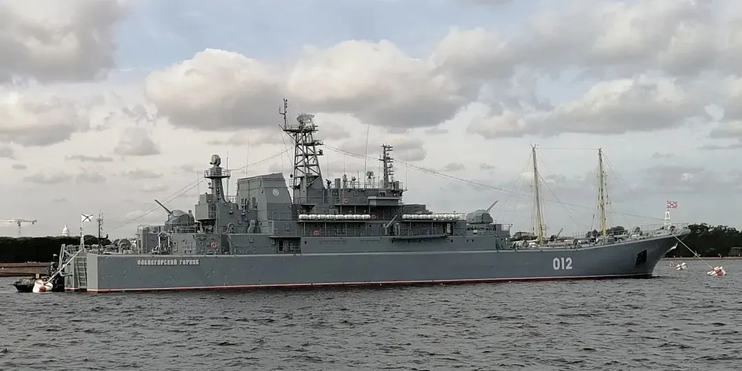 奥列涅戈尔斯克矿工号大型登陆舰，图源：wiki
