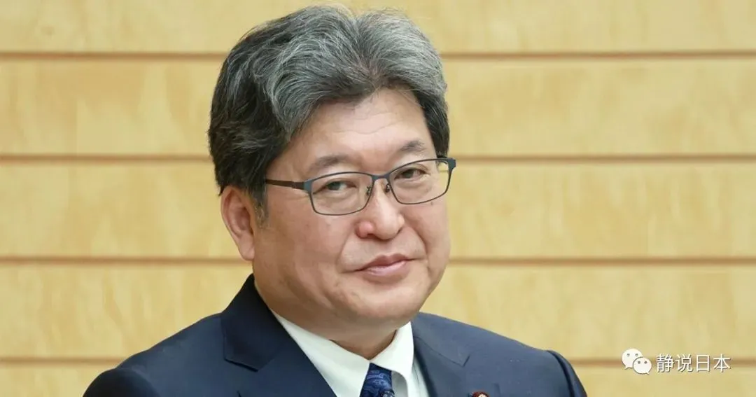 荻生田光一是日本政坛的黑马