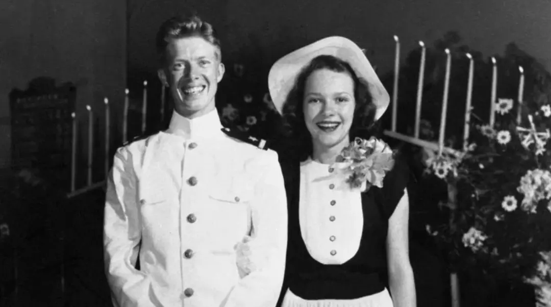 · 1946年，在婚禮上的卡特與羅莎琳。