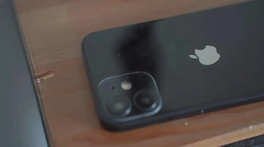 iPhone 12电池终于迎来曝光:容量小的让人猝不及防-1苹果12电池