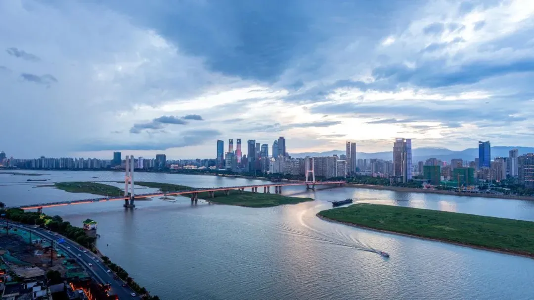 流经南昌市的赣江。图/图虫创意