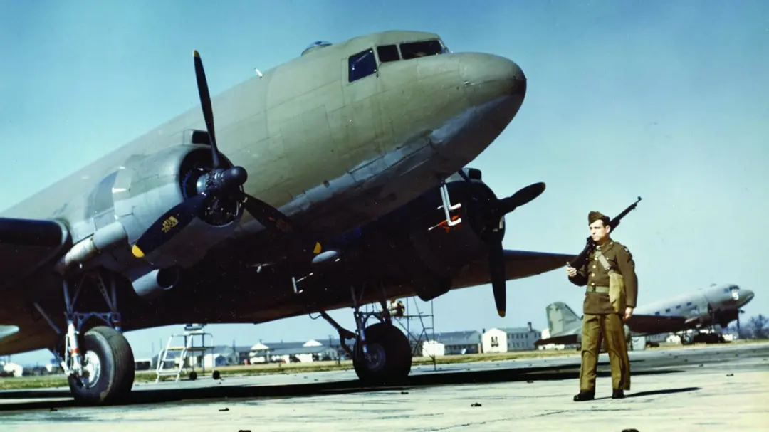 二战期间的美军C-47运输机