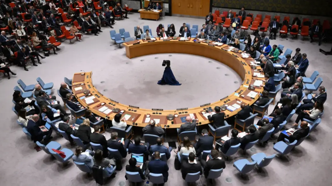 4月18日，联合国安理会就中东局势举行会议。美国有线电视新闻网报道配图