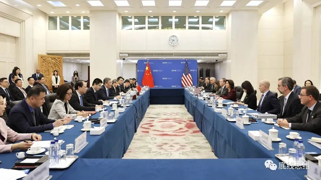 8月28日，中国商务部部长王文涛在京与来访的美国商务部长雷蒙多举行会谈 图自：商务部网站