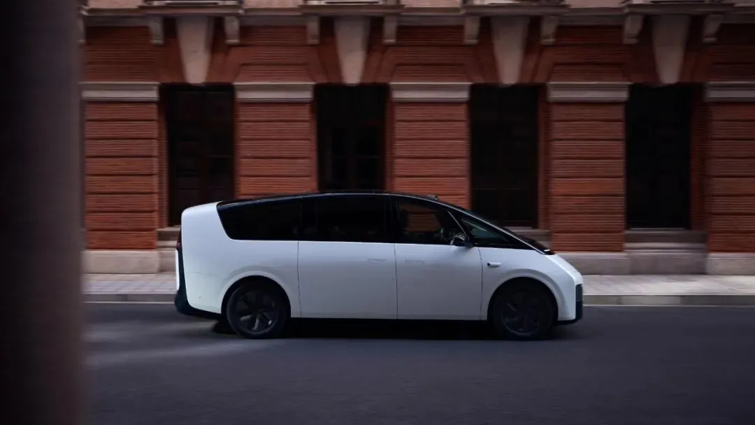*理想Mega车型（图片来源：理想汽车官网）