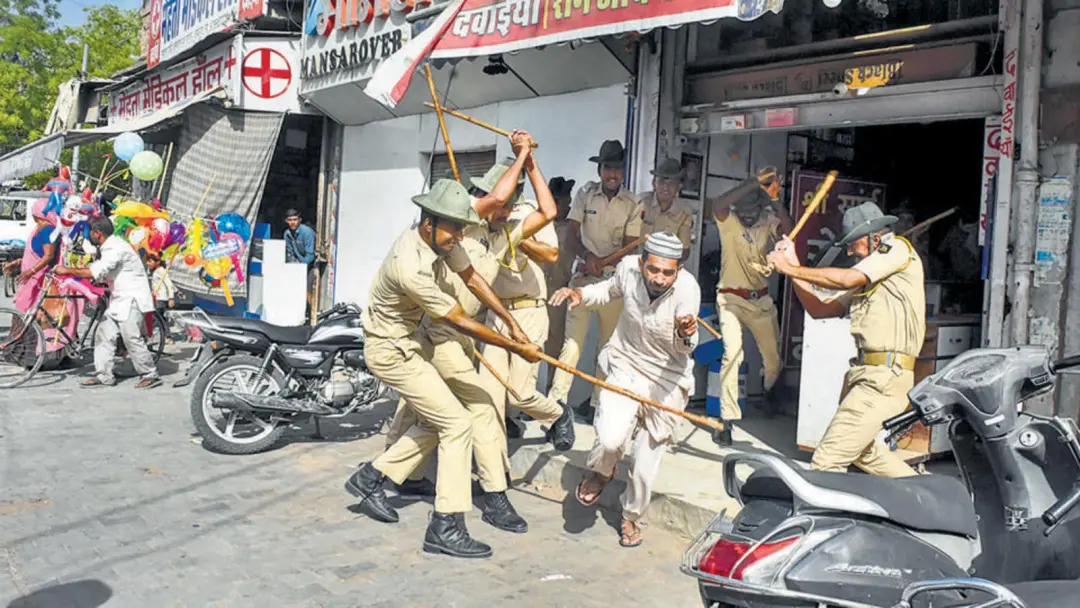 ▎2022年5月，印度焦特布尔发生开斋节暴动，警察与穆斯林示威者发生冲突 图源：印度斯坦时报