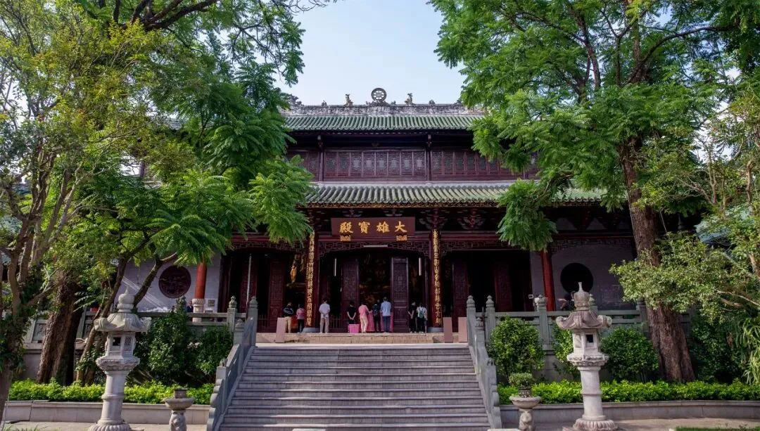 宝相巍巍