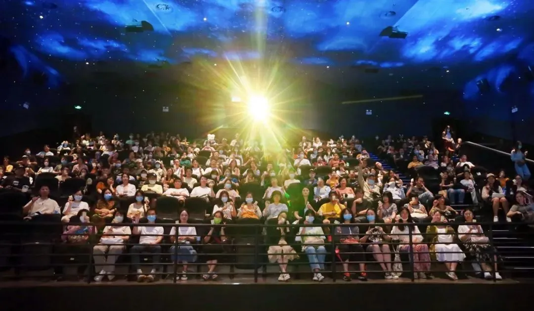 风声丨从《消失的她》到《孤注一掷》，国产电影热衷于赚“社会情绪”的钱？-电影风声的编剧