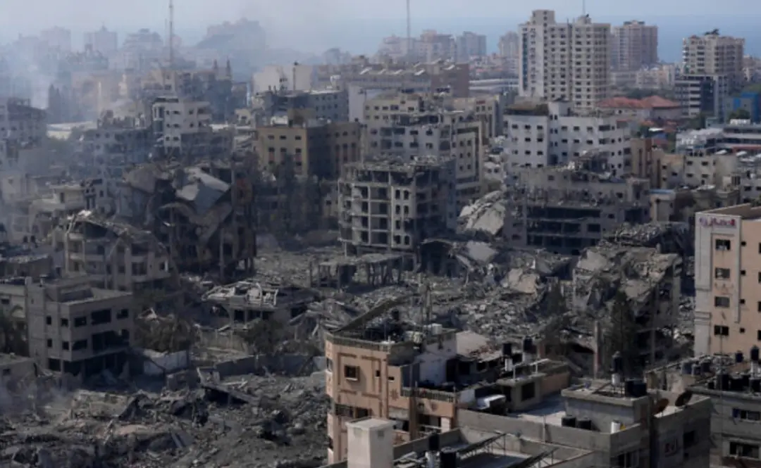 �Ʋ�������һ�����˷�ת����ɫ�о�����һ֧���������