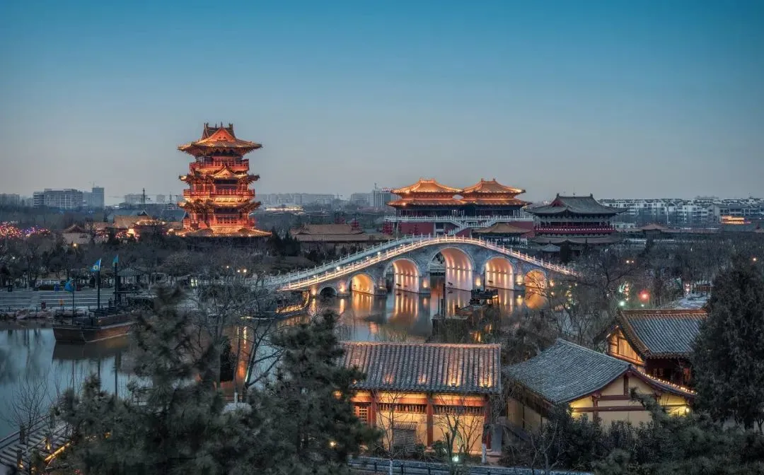 △清明上河园 。（图/视觉中国）