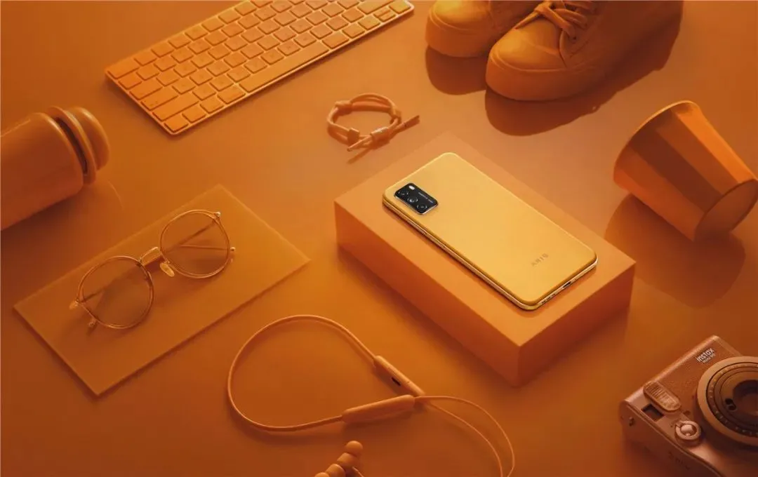中国电信5G云手机发布：一个价格享受两部手机-电信云服务
