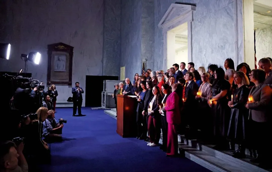 1118գʢ٣ŮСڹɽΪַܸ˹̹ܺ߾ٰҹͼ/Ӿй