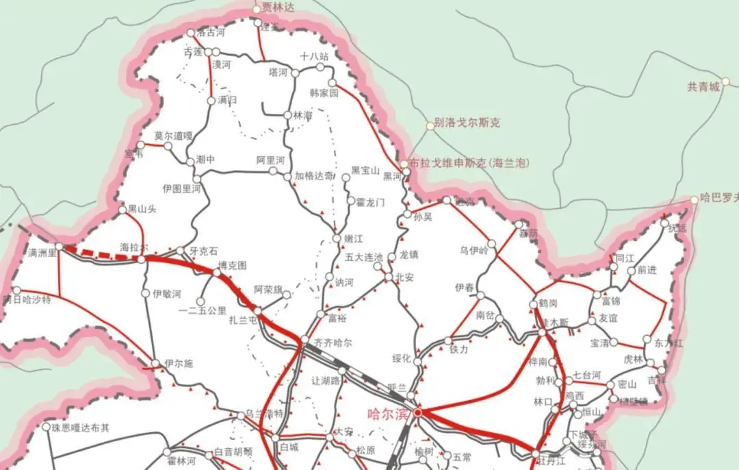 ▲齐加铁路通车，方便了黑龙江与加格达奇之间的联系