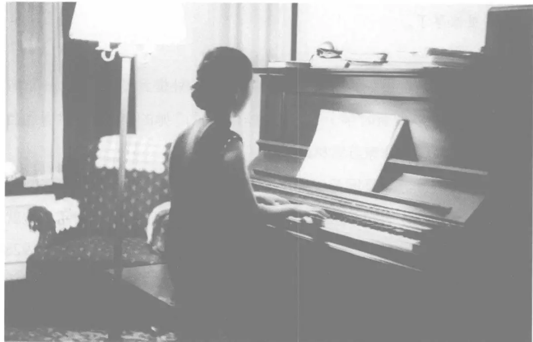 如何度过生命的至暗时刻？她的答案是“不吃屎，不骑马”