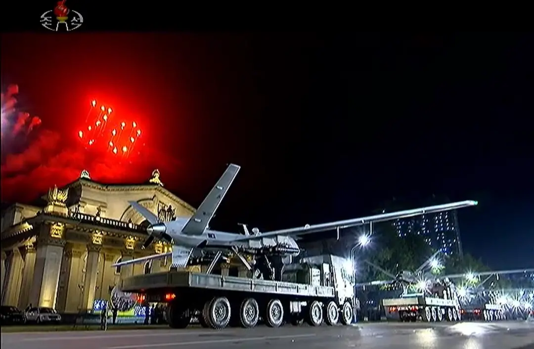 7月28日，朝鲜中央电视台发布新型无人机影像（图：朝鲜中央电视台直播截图）