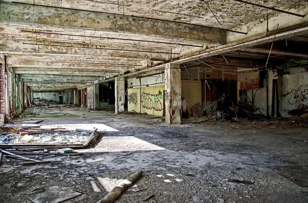 Old Auto Factory In Detroit, by Bob Jagendorf