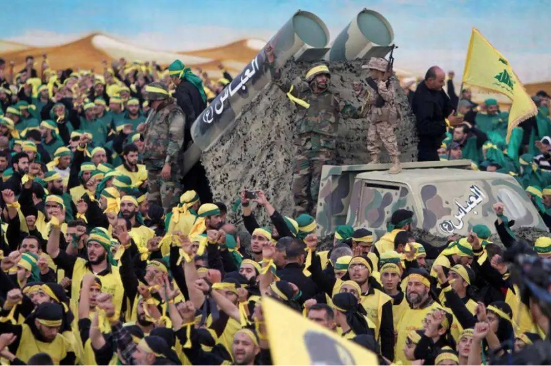 �Ʋ�������һ�����˷�ת����ɫ�о�����һ֧���������