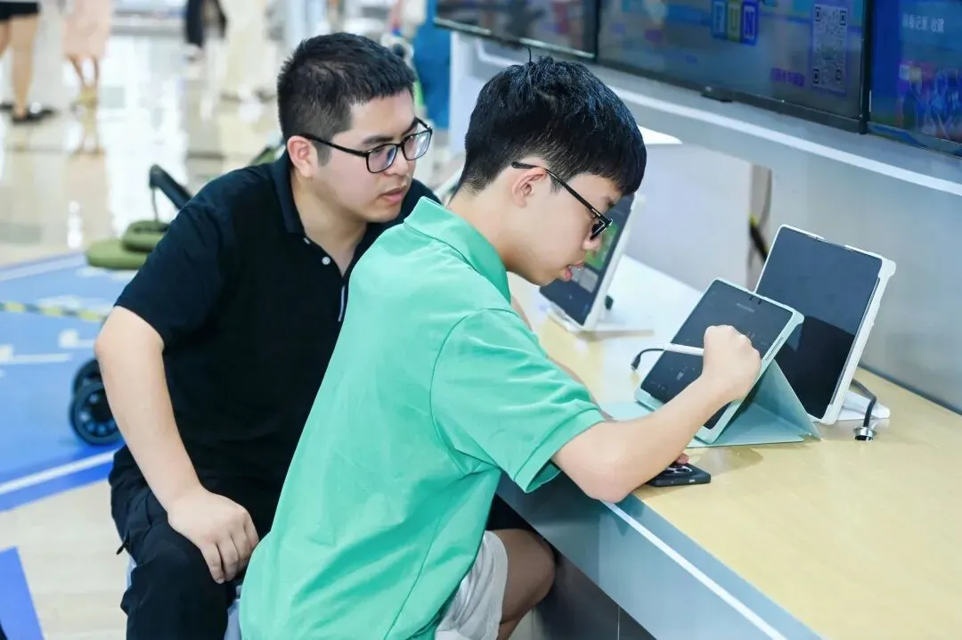 一个暑假，中国家庭的教育账单都买到了什么？_https://www.izongheng.net_快讯_第5张