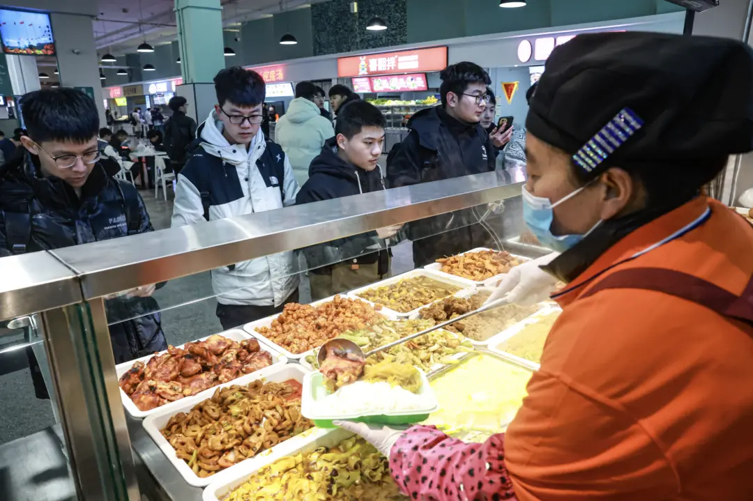 2024年2月26日，沈阳理工大学食堂迎来开学季。