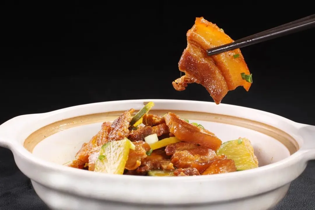 不是杭州!这座“山水茶都”是中国唯一“永久宜居城市”