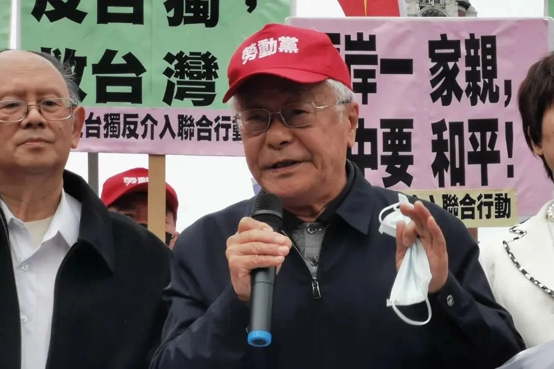 两岸和平发展论坛召集人、劳动党主席吴荣元在抗议中讲话