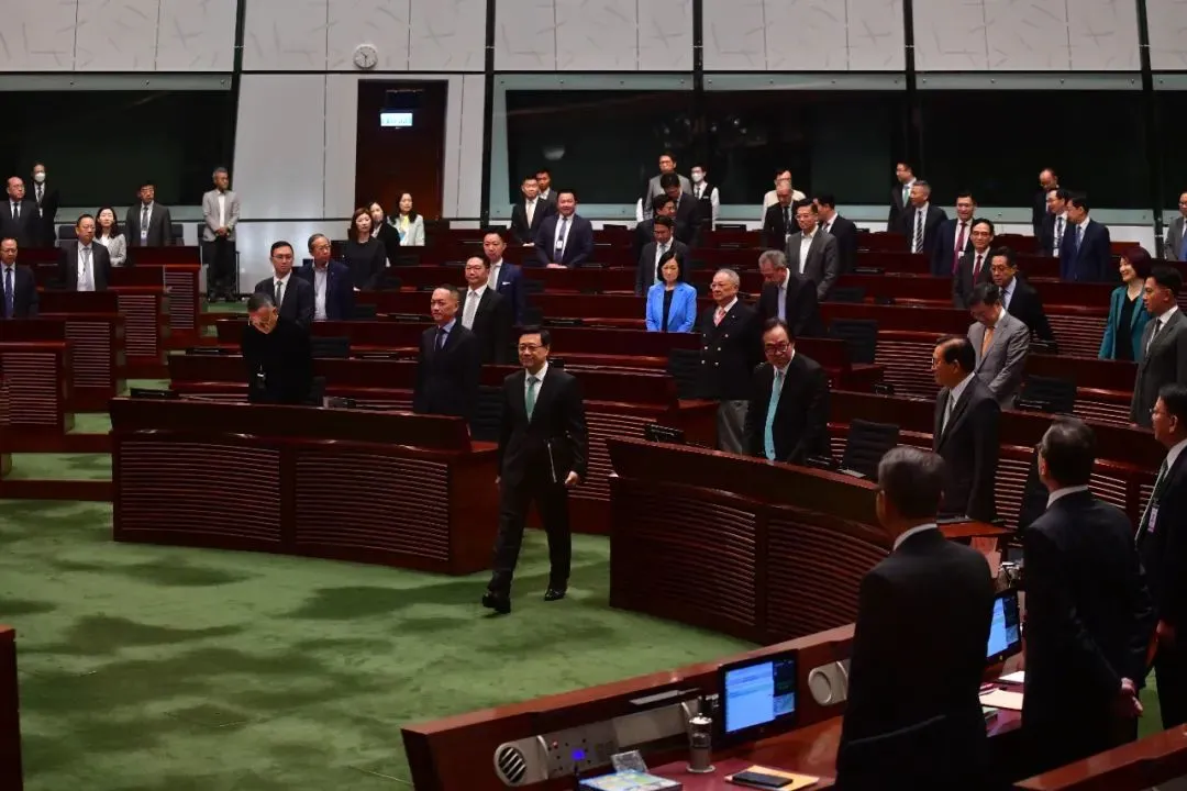 李家超立法会答问：我们最大的信心来自国家 - 港澳特区 - 倍可亲