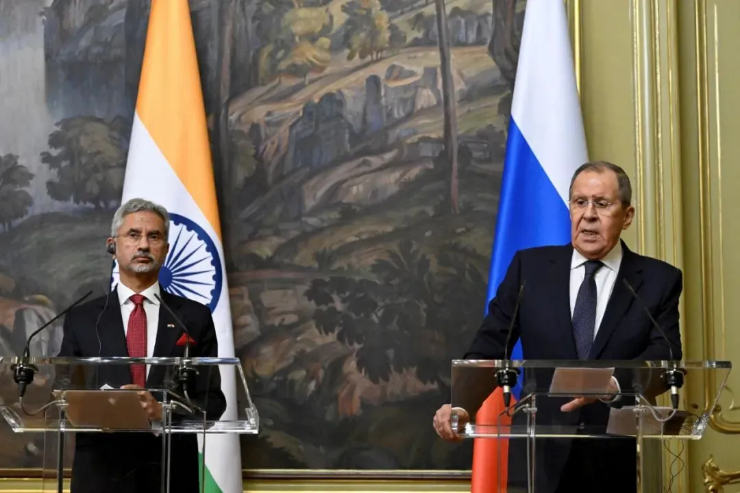 ▲12月27日，俄罗斯外长拉夫罗夫（右）与印度外长苏杰生在莫斯科共同出席记者会。（路透社）