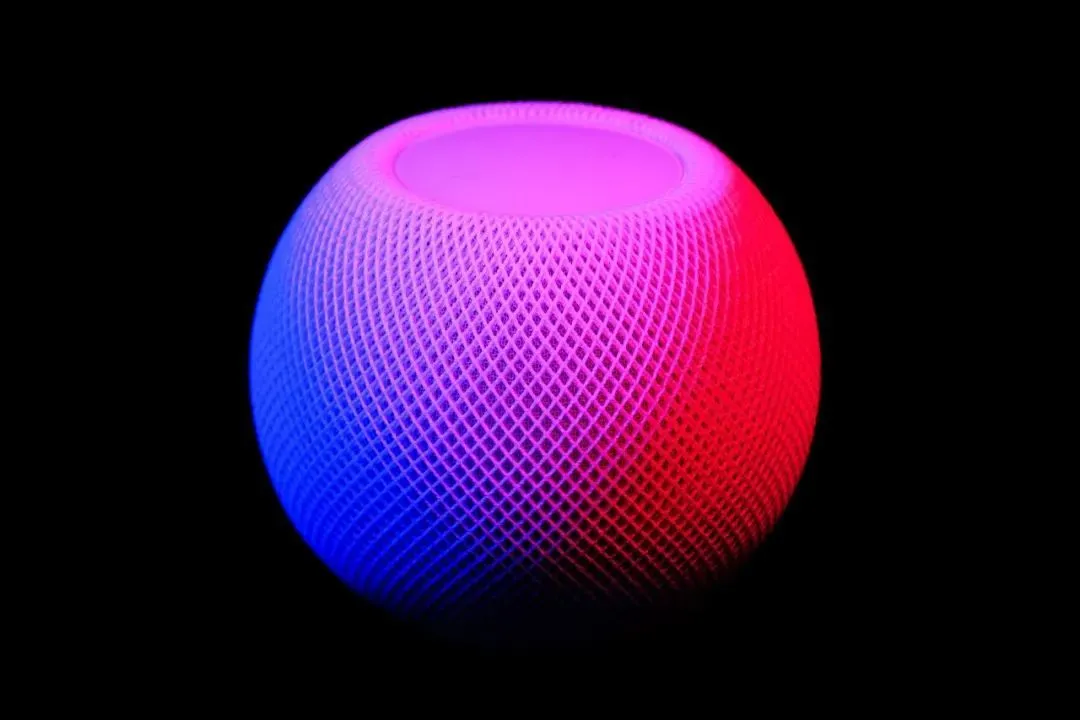 在HomePod mini上触发Siri