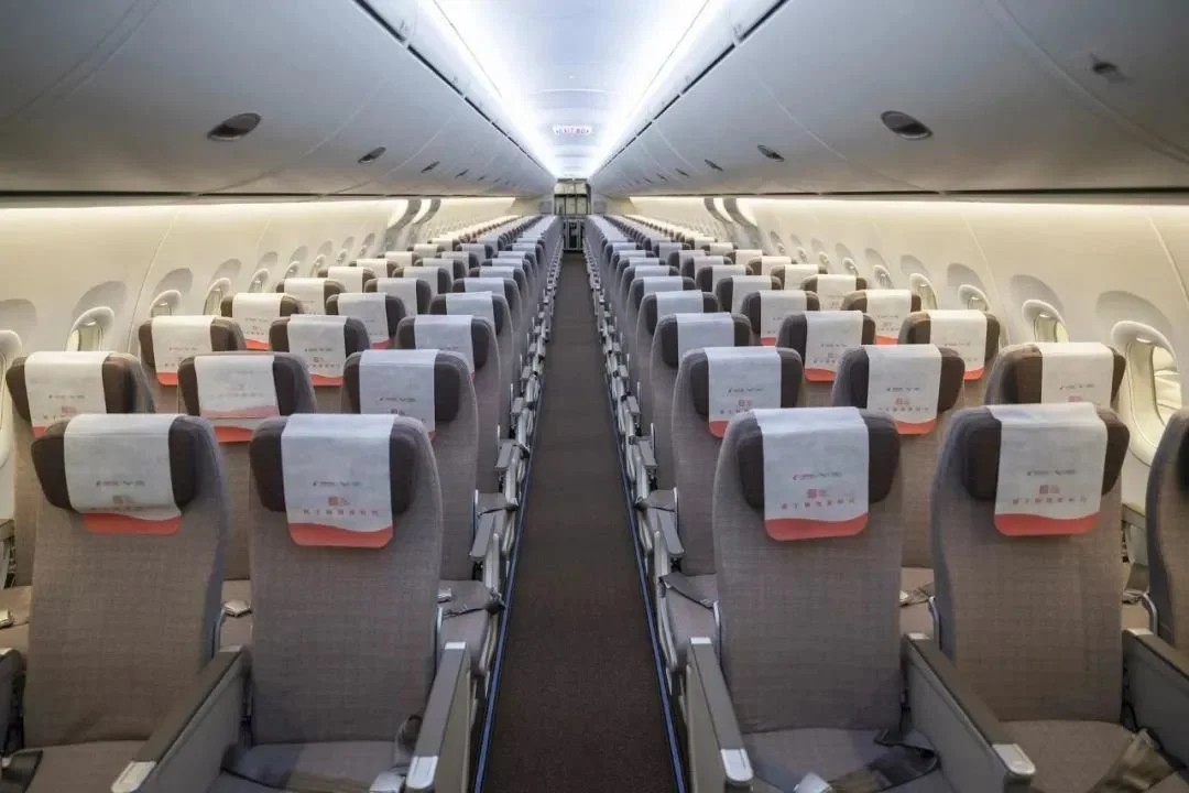 东航C919客机客舱内部。中国东航供图