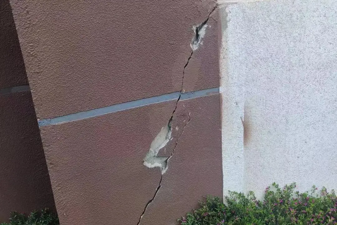 ▲业主反映的房屋裂缝