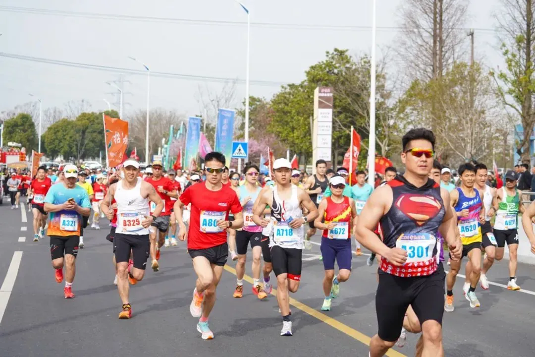 常熟“村跑”沙家浜芦荡村站开跑