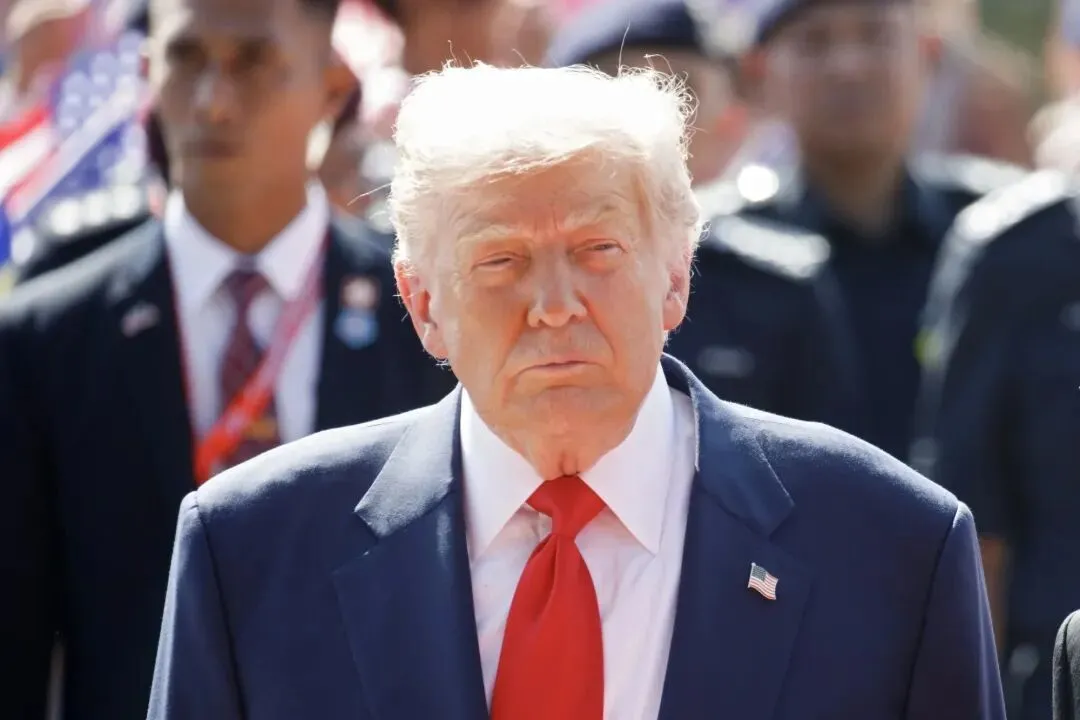 美国总统唐纳德·特朗普抵达马来西亚