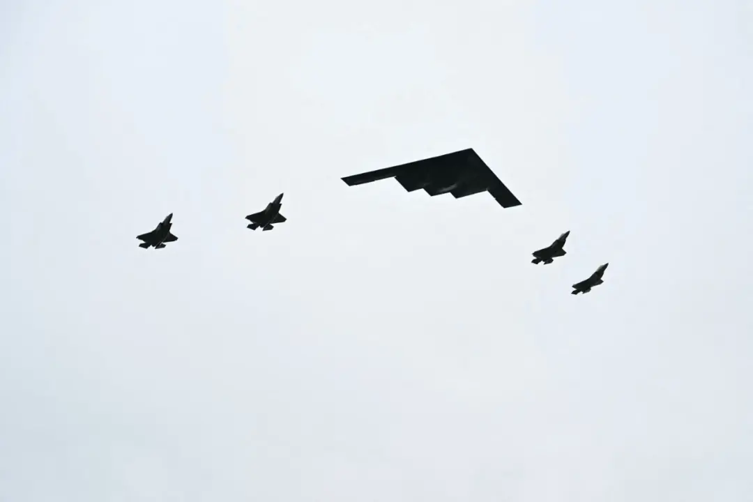 ػᡱڼ䣬һB-2ըļF-35սڿнзбݡ