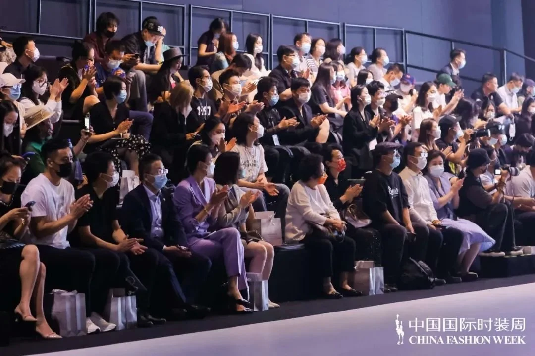 加冕正装设计桂冠！中国正装顶尖大赛见证南山智尚角逐新赛道