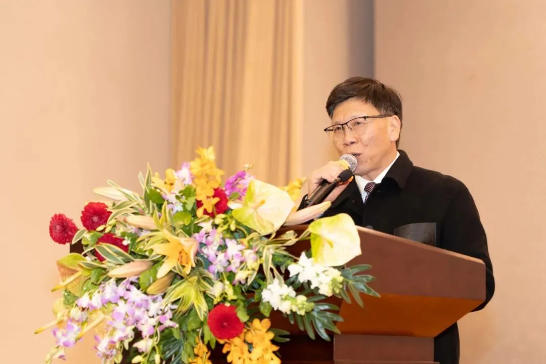 陈永革教授发表主旨演讲