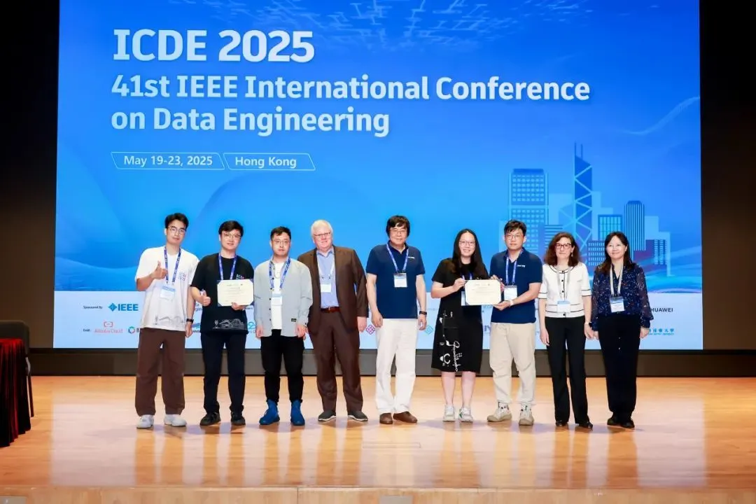 图：“梦溪”新能源电池AI分容系统获ICDE 2025最佳系统演示奖