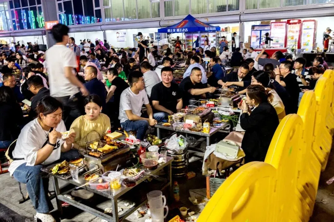 淄博燒烤爆紅全國民眾「進淄趕烤」這座城市做對了甚麼？ | 百味中國| 潮遊生活| 當代中國