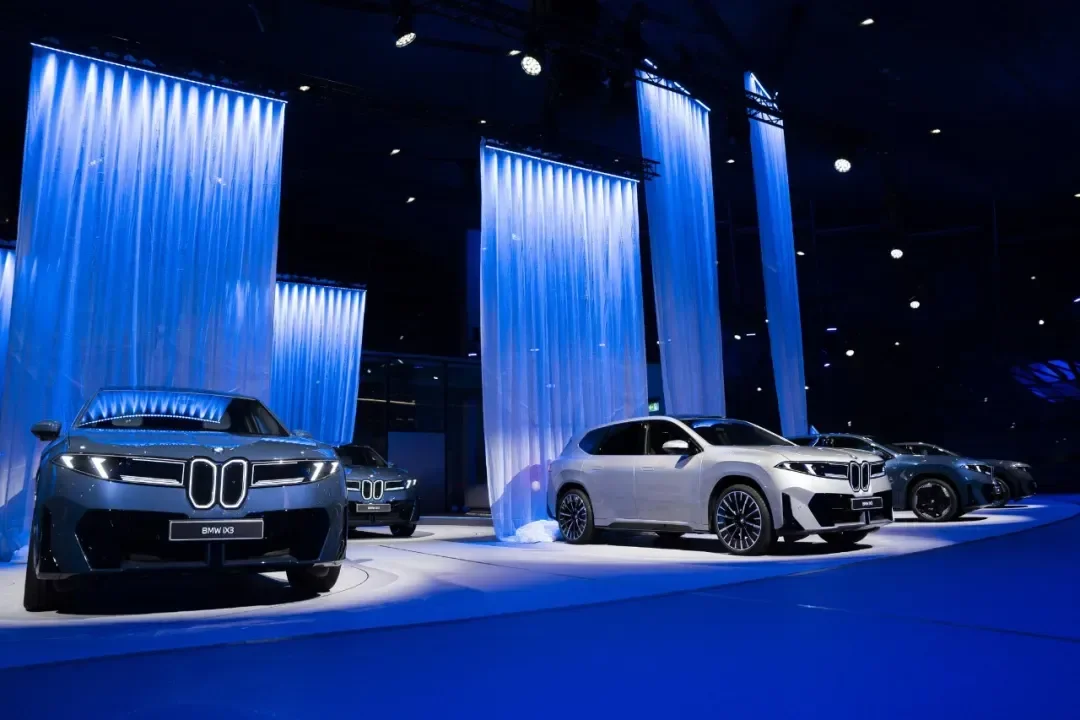 全球首批新世代宝马iX3交付用户 4月份将在北京车展亮相